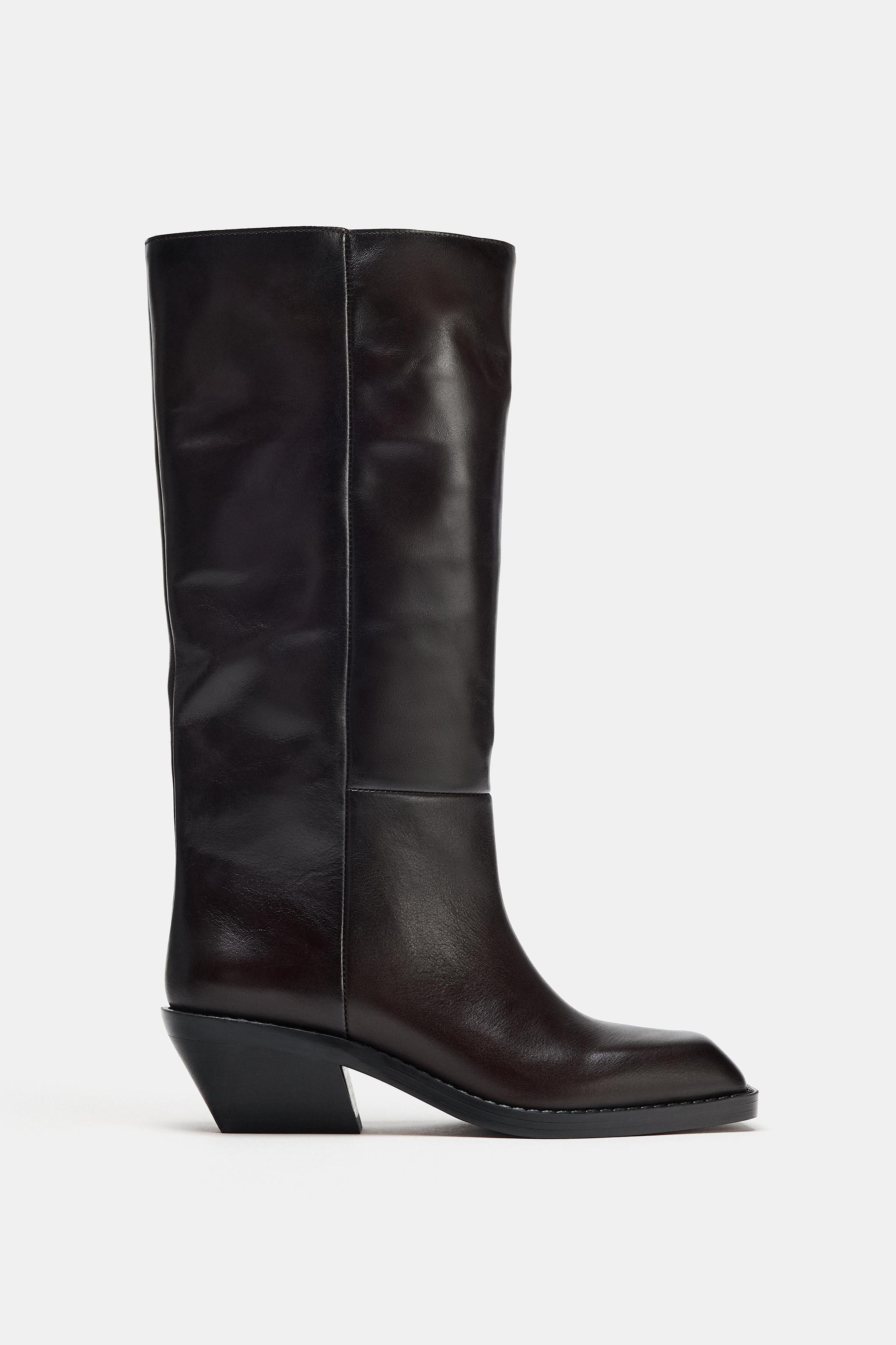 BOTTES EN CUIR À BOUT CARRÉ
